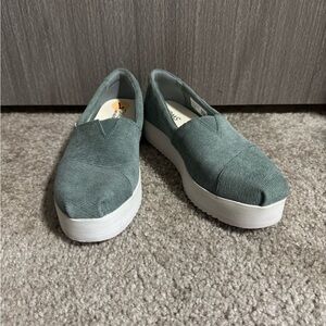 Toms Green and White Slip-On Shoes